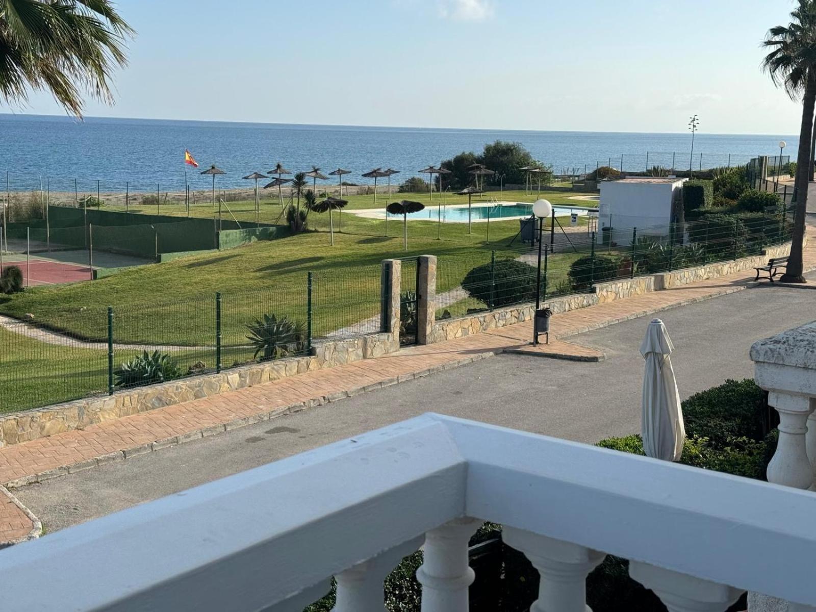 Aldea Beach, Manilva Castillo de Sabinillas Екстериор снимка